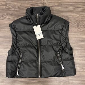 Zara Women's Black Puffer Vest